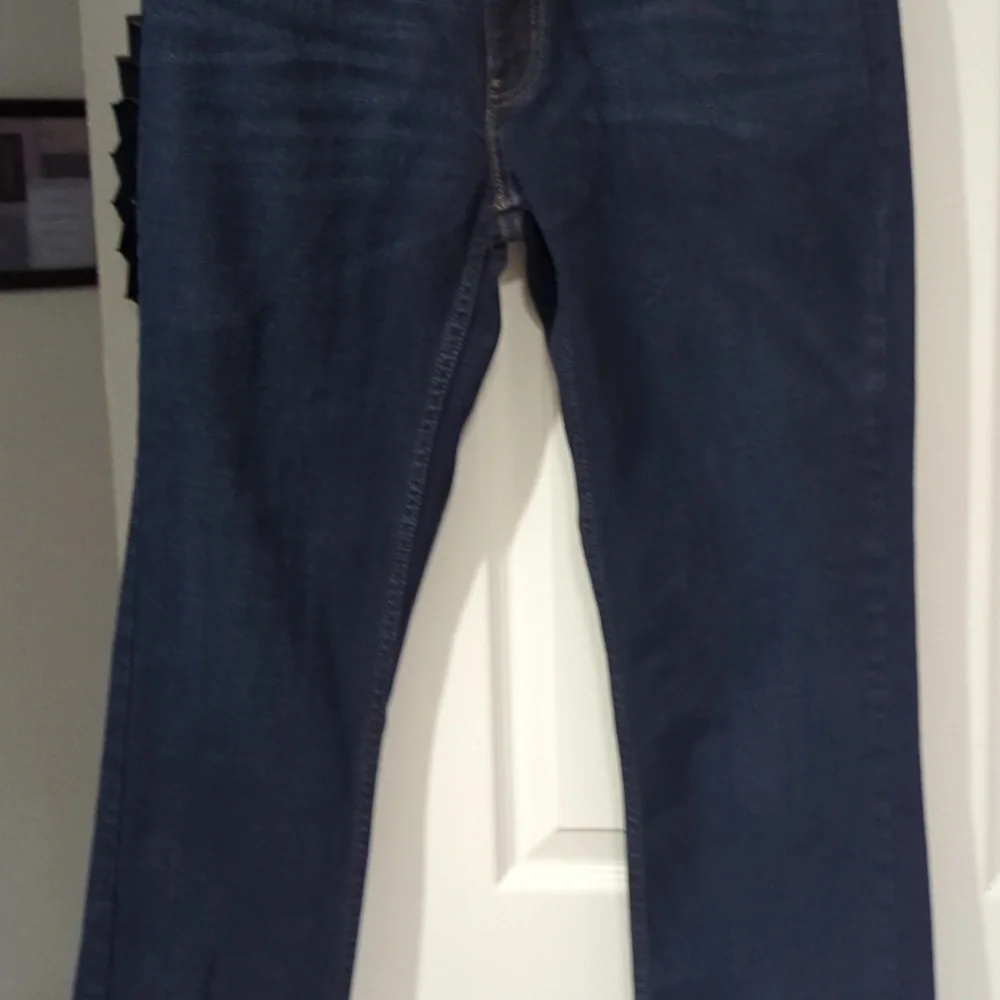 NWOT Men's Straight Fit Premium Stretch Denim Jeans 32x32